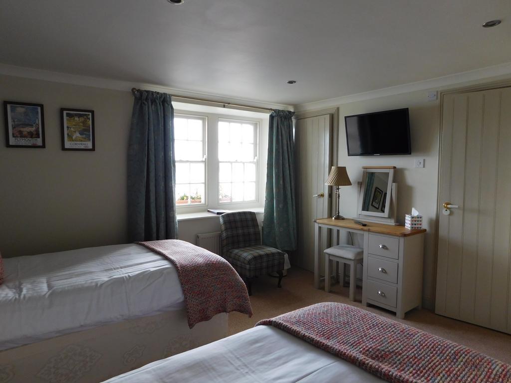 Bed and Breakfast The Edgcumbe Arms Torpoint Exterior foto
